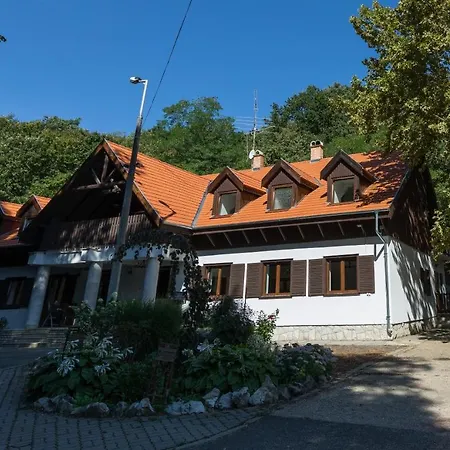 Alsovadacs Vadaszhaz Panzio